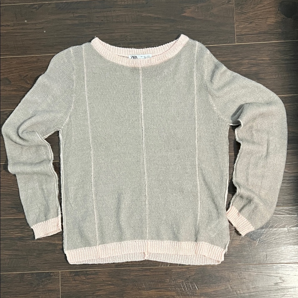 Zara Light Gray Knit Sweater with Cream Trim